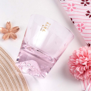 Exquisite Edo Kiriko whisky glass with intricate Japanese craftsmanship, perfect for savoring premium Japanese whisky.