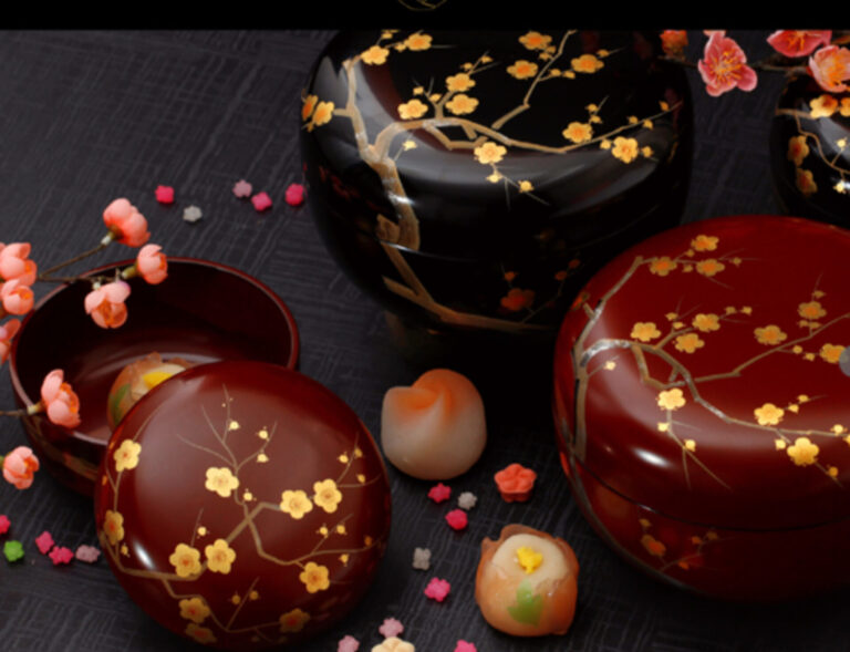Handcrafted Japanese traditional crafts – Edo Kiriko glass, lacquerware, and washi art