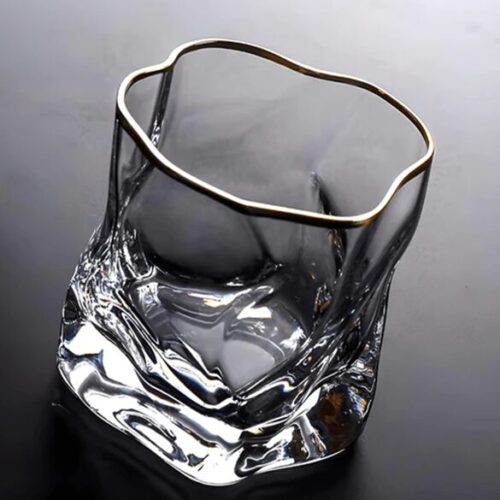 Handcrafted Japanese traditional crafts – Edo Kiriko glass, lacquerware, and washi art