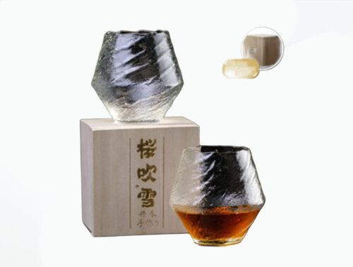 Handcrafted Japanese traditional crafts – Edo Kiriko glass, lacquerware, and washi art