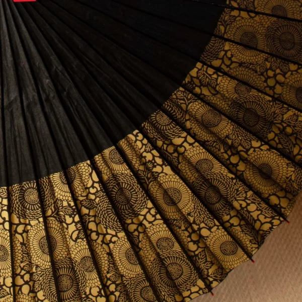 Japonism Wagasa Chrysanthemum Arabesque Gold03