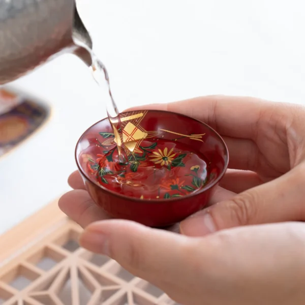RED CHRYSANTHEMUM GUINOMI SAKE CUP05